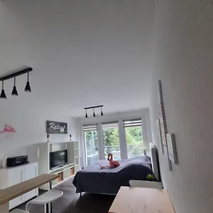 https://ferienwohnung-hrth-kln.topcolognehotels.com
