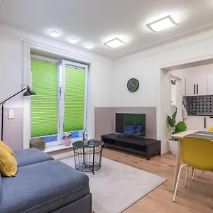https://charming-apartment-in-prime-location.hamburg-hotels-de.com